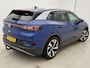 Volkswagen ID.4 First 77 kWh 204 PK| Origineel Nederlands | Dealeronderhouden | Navigatie | Trekhaak | Stoelverwarming | Stuurwielverwarming | Inklapbare Buitenspiegels | Achteruitrijcamera | Parkeersensoren