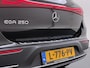 Mercedes-Benz EQA 250 Business Solution Luxury 67 kWh VAN € 29.900 ,- VOOR € 26.330,- UW LENTEVOORDEEL € 3.570,-! | SOH 96% | Ambilight | Elektr. achterklep | Stoelverwarming | Camera | Origineel Nederlandse auto | NAP | 12 mnd BOVAG garantie