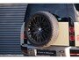 Land Rover Defender 3.0 D200 90 MHEV X-Dynamic SE | Grijs kenteken | Verstralers | 22'' Black Crow | Wrap |