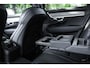 Volvo V90 T6 Automaat AWD Inscription Exclusive | Panoramisch schuif-/kantel dak | Verwarmbare  | Premium Audio by Harman Kardon | Verwarmbare voorstoelen en stuurwiel | Massagefunctie in de voerstoelen | Rondom zichtcamera | Geïntegreerde stoelverhogers | Verwarmbare voorruit | Alarmklasse 3