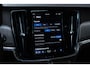 Volvo V90 T6 Automaat AWD Inscription Exclusive | Panoramisch schuif-/kantel dak | Verwarmbare  | Premium Audio by Harman Kardon | Verwarmbare voorstoelen en stuurwiel | Massagefunctie in de voerstoelen | Rondom zichtcamera | Geïntegreerde stoelverhogers | Verwarmbare voorruit | Alarmklasse 3