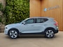 Volvo XC40 2.0 B4 Plus Dark | Trekhaak | Camera | Stuur/stoelverwarming | Harman/Kardon