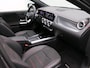 Mercedes-Benz EQA 250+ AMG Line 71 kWh | Panorama - Schuifdak | Trekhaak Wegklapbaar | Sfeerverlichting | Dodehoekassistent | DAB+ Radio | Achteruitrij Camera | Stoelverwarming Voor