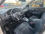 Nissan Qashqai 1.2 Tekna + | Met o.a. stoelverwarming, 360° camera, navigatie, elektrische stoelbediening en climate control!