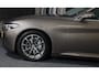 Alfa Romeo Giulia 2.0T Sport / AUT / Open Panoramadak / Navi / Camera / Ecc / Cruise Control / Lane Assist / Leder / 17 Inch