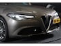 Alfa Romeo Giulia 2.0T Sport / AUT / Open Panoramadak / Navi / Camera / Ecc / Cruise Control / Lane Assist / Leder / 17 Inch