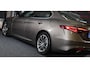 Alfa Romeo Giulia 2.0T Sport / AUT / Open Panoramadak / Navi / Camera / Ecc / Cruise Control / Lane Assist / Leder / 17 Inch