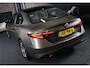 Alfa Romeo Giulia 2.0T Sport / AUT / Open Panoramadak / Navi / Camera / Ecc / Cruise Control / Lane Assist / Leder / 17 Inch