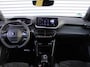 Peugeot e-2008 EV GT 54 kWh | Trekhaak | Stoelverwarming + massage | Camera | Cruise adapt. | Navi | 17" LM | Warmtepomp | LED | Zeer nette auto |