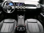 Mercedes-Benz GLB 200 Luxury Business Solution | Panorama - Schuifdak | Trekhaak Wegklapbaar | Keyless Entry | Achteruitrij Camera | Memory Seats | Sfeerverlichting | Multibeam LED Koplampen |