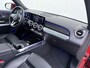 Mercedes-Benz GLB 200 Luxury Business Solution | Panorama - Schuifdak | Trekhaak Wegklapbaar | Keyless Entry | Achteruitrij Camera | Memory Seats | Sfeerverlichting | Multibeam LED Koplampen |