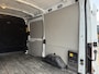 Ford E-Transit 89kWh Elektrisch BEV 97.3% (SOH) 89kWh 402km WLTP BEV Snelladen L2H2 Climate Control Carplay 360° Camera Stoelverwarming Parkeersensoren voor achter