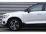 Volvo XC40 2.0 T4 R-Design | Pano | Trekhaak | Memory | H&K | Camera | ACC |