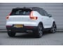Volvo XC40 2.0 T4 R-Design | Pano | Trekhaak | Memory | H&K | Camera | ACC |