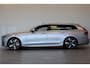 Volvo V90 T4 190PK Business Sport | Panoramadak | HK Audio | Trekhaak | 19'' LM | Geheugen | HUD