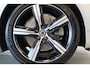 Volvo V90 T4 190PK Business Sport | Panoramadak | HK Audio | Trekhaak | 19'' LM | Geheugen | HUD