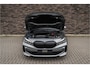 BMW 1-Serie 118i Aut. | M-Sport | Live Cockpit | Schaalstoelen | Panorama | H&K | Camera | 19"LM | Frozen Pure Grey