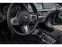 BMW 1-Serie 118i Aut. | M-Sport | Live Cockpit | Schaalstoelen | Panorama | H&K | Camera | 19"LM | Frozen Pure Grey