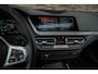 BMW 1-Serie 118i Aut. | M-Sport | Live Cockpit | Schaalstoelen | Panorama | H&K | Camera | 19"LM | Frozen Pure Grey