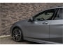 BMW 1-Serie 118i Aut. | M-Sport | Live Cockpit | Schaalstoelen | Panorama | H&K | Camera | 19"LM | Frozen Pure Grey