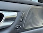 Volvo V60 2.0 T6 Recharge AWD R-Design | trekhaak | Adaptieve cruise controle | Long Range | Panorama Schuifdak | Harman/Kardon | Sportstoelen | Memory | Stuur + Stoel verwarming | Keyless |