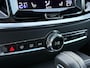 Volvo V60 2.0 T6 Recharge AWD R-Design | trekhaak | Adaptieve cruise controle | Long Range | Panorama Schuifdak | Harman/Kardon | Sportstoelen | Memory | Stuur + Stoel verwarming | Keyless |