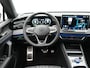 Volkswagen Tiguan 1.5 eTSI R-Line Edition Panoramadak - 20 inch - Stoel/stuur verwarming - Led verlichting