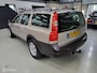 Volvo XC70 2.5 T/Cruise/Stoelverwarming/Trekhaak/Rijklaar!
