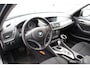 BMW X1 sDrive20i Business nette SUV met trekhaak