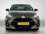 Toyota Yaris 1.5 Hybrid 115 First Edition | Apple Carplay/ Android Auto | Blind Spot Monitor | Parkeersensoren voor+achter | Stoel- en Stuurverwarming |