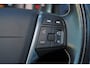 Volvo V60 T4 R-Design - AUTOMAAT - Schuif/kanteldak - Verwarmde voorstoelen - Parkeersensoren voor & achter - Volvo On Call - Cruise control - Navigatie - Extra getint glas - 18' LMV