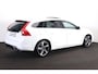Volvo V60 T4 R-Design - AUTOMAAT - Schuif/kanteldak - Verwarmde voorstoelen - Parkeersensoren voor & achter - Volvo On Call - Cruise control - Navigatie - Extra getint glas - 18' LMV