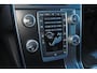 Volvo V60 T4 R-Design - AUTOMAAT - Schuif/kanteldak - Verwarmde voorstoelen - Parkeersensoren voor & achter - Volvo On Call - Cruise control - Navigatie - Extra getint glas - 18' LMV