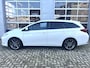 Toyota Auris Touring Sports 1.8 Hybrid Lease pro | Aantoonbaar compleet dealer onderhouden | Stoelverwarming | Achteruitrijcamera | Navigatie | zeer nette auto! |