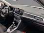 Volkswagen T-Roc Life Business 1.5 TSI 150pk DSG Automaat Adaptive cruise control, Stoelverwarming, Navigatie, LED koplampen, Achteruitrijcamera, App connect, Parkeer assistent