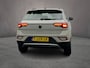Volkswagen T-Roc Life Business 1.5 TSI 150pk DSG Automaat Adaptive cruise control, Stoelverwarming, Navigatie, LED koplampen, Achteruitrijcamera, App connect, Parkeer assistent