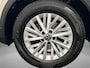 Volkswagen T-Roc Life Business 1.5 TSI 150pk DSG Automaat Adaptive cruise control, Stoelverwarming, Navigatie, LED koplampen, Achteruitrijcamera, App connect, Parkeer assistent