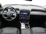 Hyundai Tucson 1.6 T-GDI HEV Premium Sky / Groot glazen schuif-kanteldak / 1650KG Trekgewicht / Navigatie / Stuur-, stoel- en achterbankverwarming /Leder / Stoelventilatie / Elektrische stoelen & klep / Camera 360° / Apple Carplay Android /