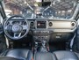 Jeep Gladiator JEEP *MARGE | 5-Zits | Grijs Kenteken* *Brute | Verhoogd | Instaplijsten | Achterrek | LPG | K&N | Stuur- & Stoelverw.*