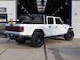 Jeep Gladiator JEEP *MARGE | 5-Zits | Grijs Kenteken* *Brute | Verhoogd | Instaplijsten | Achterrek | LPG | K&N | Stuur- & Stoelverw.*