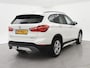 BMW X1 sDrive18i AUT. SPORTLINE + TREKHAAK | LED | SPORTSTOELEN | STOELVERWARMING | NAVIGATIE