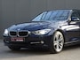 BMW 3-Serie 320i Executive Sport * PDC * SPORT STOELEN * XENON !!