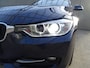 BMW 3-Serie 320i Executive Sport * PDC * SPORT STOELEN * XENON !!