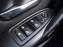 BMW 3-Serie 320i Executive Sport * PDC * SPORT STOELEN * XENON !!