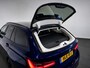 BMW 3-Serie Touring 320e LCI New Model 2023 Innovation Pack 18" Wheels Park Pack Sportline Curved Screen HUD Display Privacy Glass