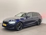 BMW 3-Serie Touring 320e LCI New Model 2023 Innovation Pack 18" Wheels Park Pack Sportline Curved Screen HUD Display Privacy Glass