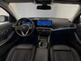 BMW 3-Serie Touring 320e LCI New Model 2023 Innovation Pack 18" Wheels Park Pack Sportline Curved Screen HUD Display Privacy Glass