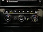 Volkswagen Golf 1.5 TSI Comfortline Business Alcantara Stoelverwarming Navigatie Parkeersensoren DAB+