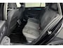 Volkswagen Golf Variant 1.0 eTSI Life Business | Trekhaak | Stoelverwarming | Camera | Digitaal display