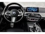 BMW 5-Serie Touring 540i M-sport | Org. NL | Panoramadak | Head-up | Lederen bekleding | Stoelverwarming | LED